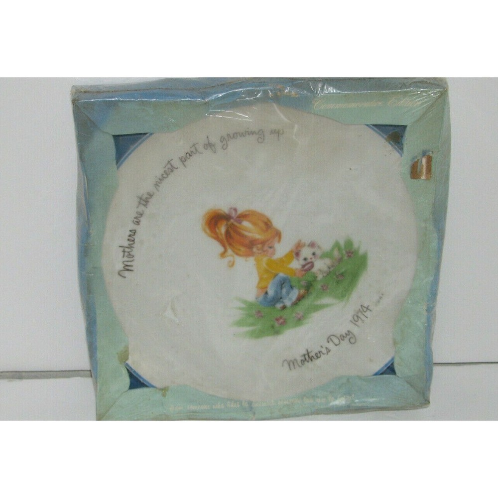 GiGi Commemorative Mother's Day Plate 1974